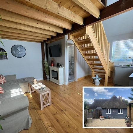 The Shack - Thatched Self Contained Annex Collingbourne Ducis 외부 사진